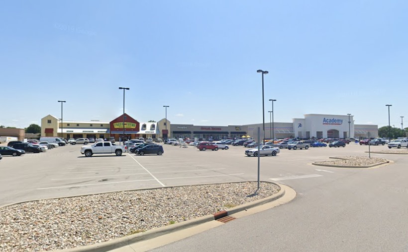 Stan Johnson brokered the $22.3-million sale of Honey Creek Marketplace in Terre Haute, IN.