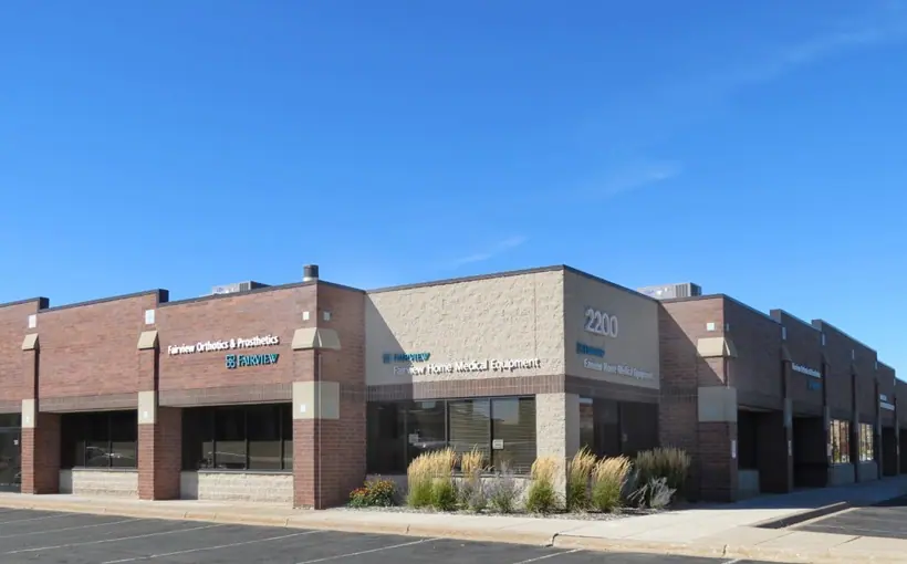 CBERE represented Essjay Investments in the sale of Univetsity Crossing, a medical office and industrial technology property in St. Paul, MN