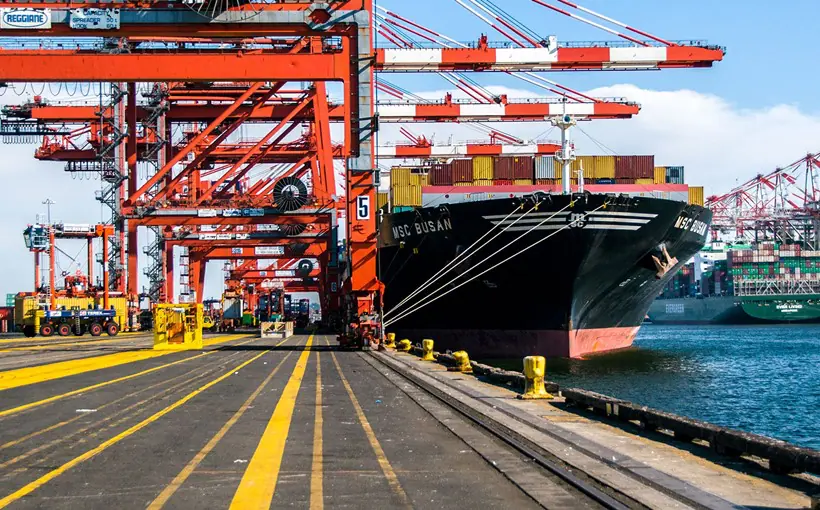 East Coast Warehouse operates 72 million cubic feet of facilities in New York/New Jersey, Philadelphia, Baltimore and Savannah
