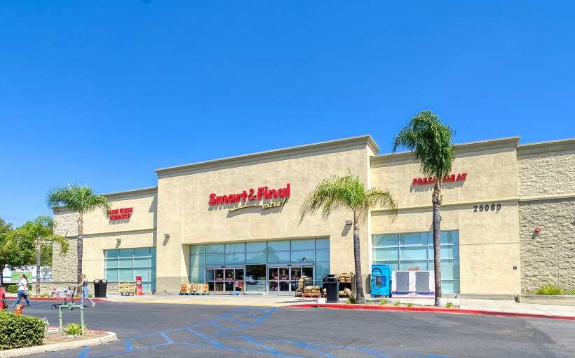 Smart & Final Extra! Sells at Record Cap Rate for Single-Tenant Asset