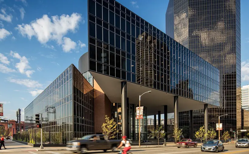 700 Market St. in St. Louis is one of six office properties that Arch-Orion partnership has acquired
