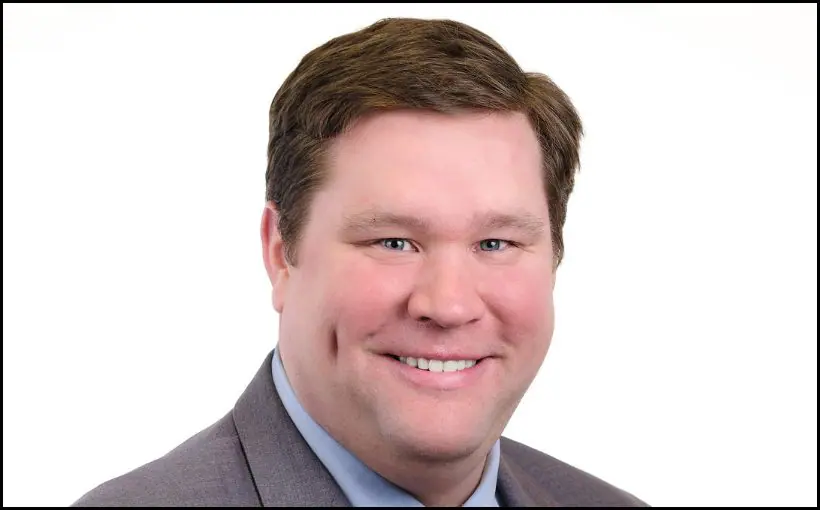 Headshot of Timothy Martin