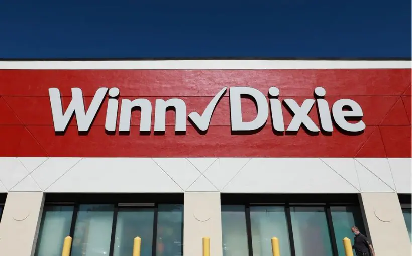 Close up of Winn Dixie branded building facace