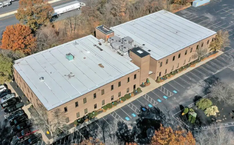 SVN has completed the $8.8-million sale of a 40,000-square-foot office/flex building in Burlington, MA.