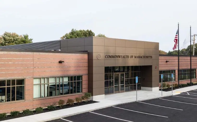 Newmark has finalized $14.3 million sale a government-leased office building in Burlington, MA.