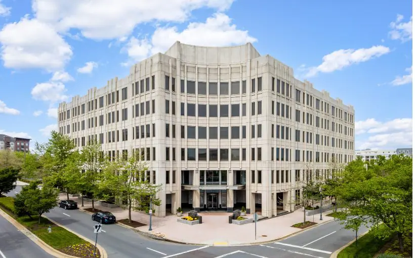 JLL has arranged $38.5 million in acquisition financing for a 240,000-square-foot office building within The District at King Farm in Rockville, MD.