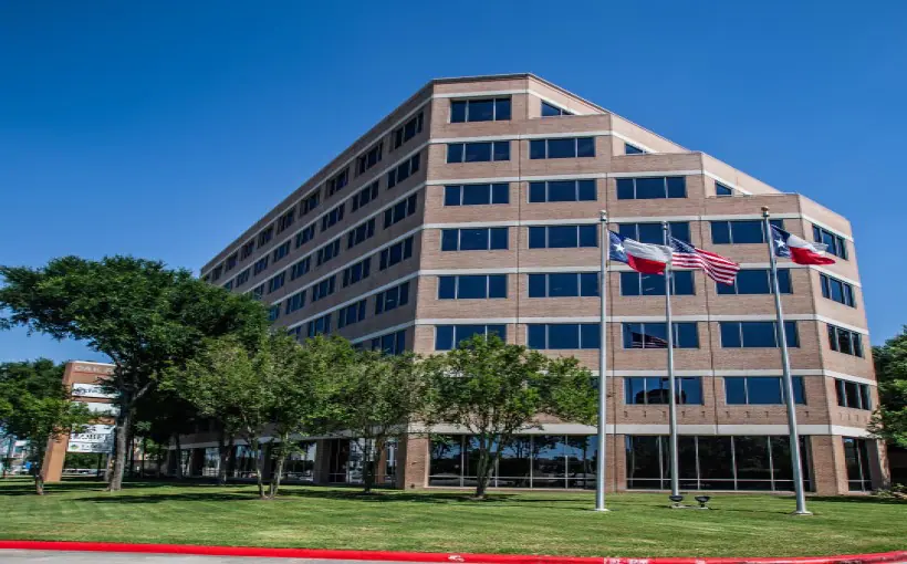 CBRE-Amarillo Bank – OakPark-April2019-6