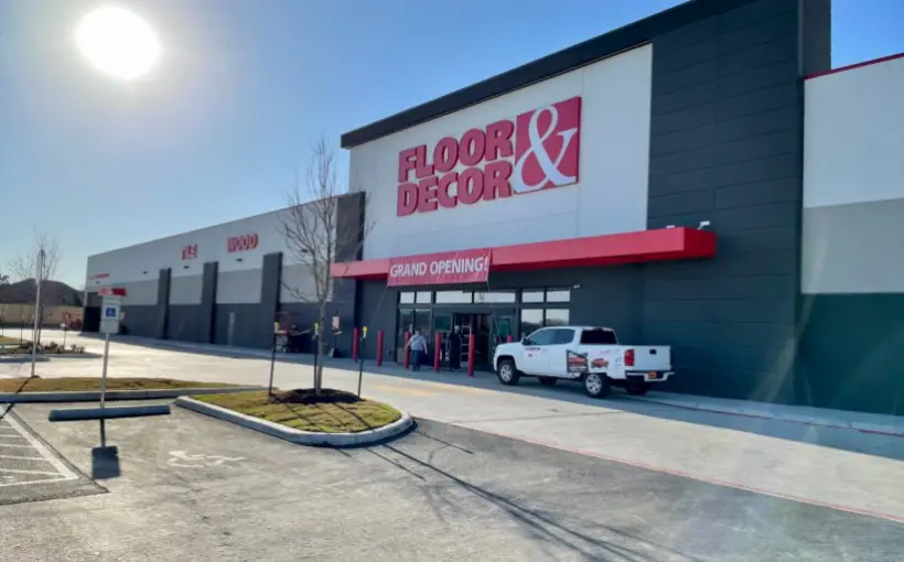 Live Oak Town Center has added Floor & Decor as a new anchor tenant