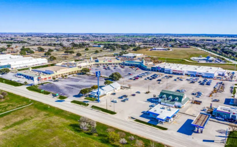Seguin Shopping Center