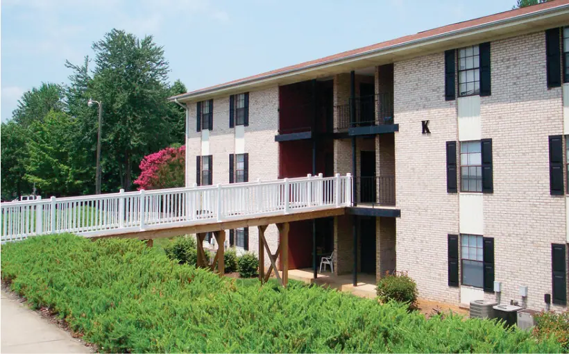 Arch Companies has completed the $199-million sale of a portfolio of multifamily properties in NC, SC and Jacksonville, FL.