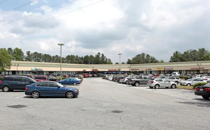 Stan Johnson Company and SRS Real Estate Partners have completed the $6-million sale of Windy Hill Crossing retail complex in Marietta, GA.