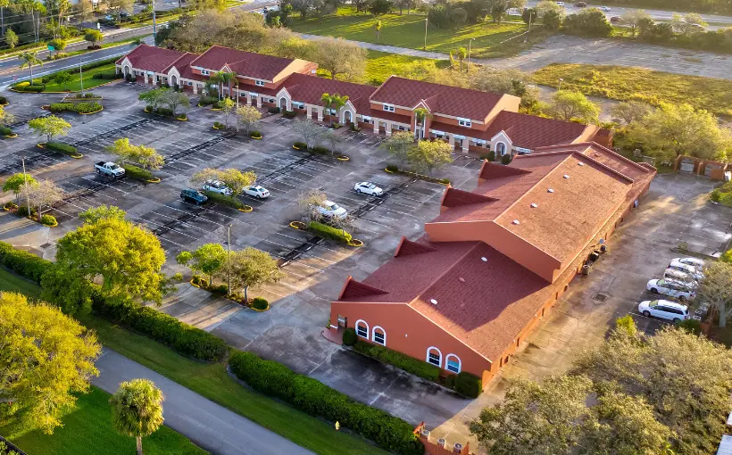 Coldwell Banker Commercial has brokered the $3.6-million sale of a medical and professional office building on 17th Street in Vero Beach, FL.