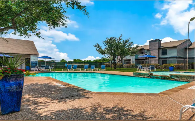 Ashton Apts Saginaw