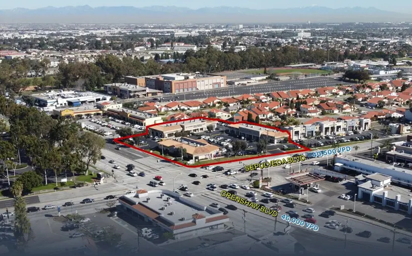 Anchor Capital arranged the $16.9-million sale of a retail center in Torrance, CA