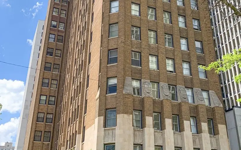 Canterbury Court Apartments in Chicago's Gold Coast neighborhood is listed for sale by Kiser Group