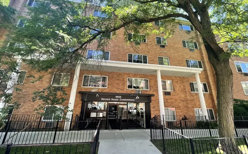 Harvard House Condominiums is being marketed as a deconversion opportunity on Chicago's North Side