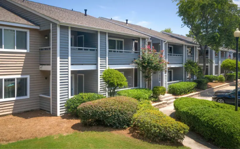 CBRE Investment Management has closed on a $38-million mortgage loan to finance the purchase of Crestmont Apartments in Marietta, GA.