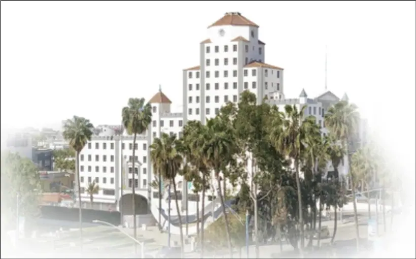 Ocean-Center-Luxury-Apartments-Long-Beach-CA-with-border-added