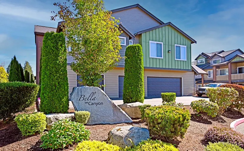 Kidder Mathews arranged the $50.2-million sale of Bella on Canyon, an apartment complex in Puyallup, WA