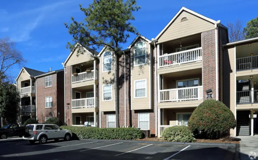 H.I.G. Realty Partners has originated a $68.7-million loan for MSC Investments' purchase of Virginia Highlands Apartment Homes in Atlanta.