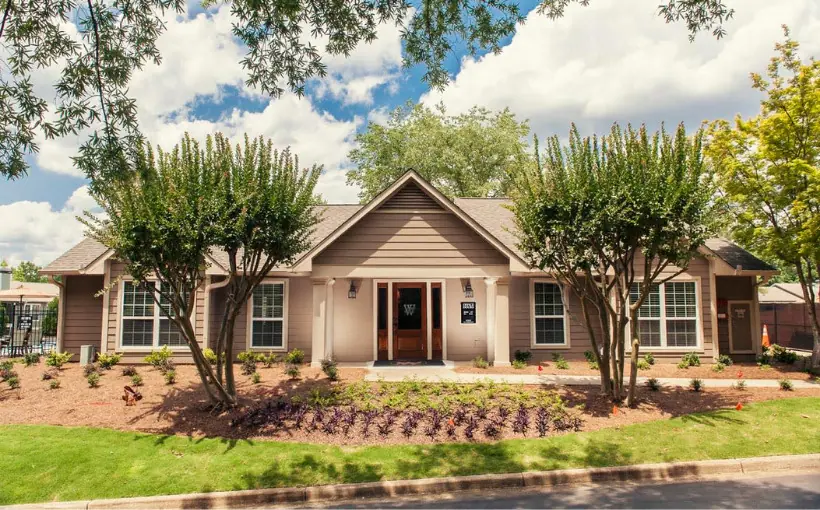 Kairos Investment Management Company has acquired Walton Crossing apartments Austell, GA for $34.6 million.