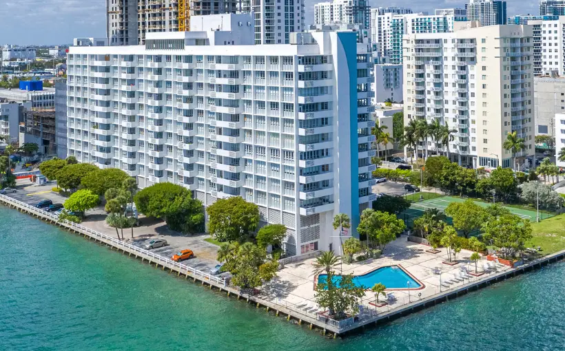 Two Roads Development has purchased Biscayne 21 in Miami, FL for $150 million.