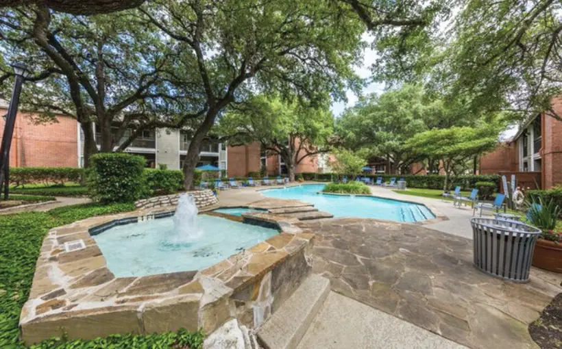 Arboretum Oaks Austin Embrey
