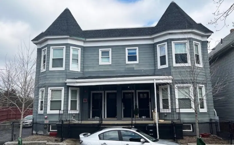Marcus & Millichap has completed the $4.8-million sale of two multifamily real estate buildings in Somerville, MA.