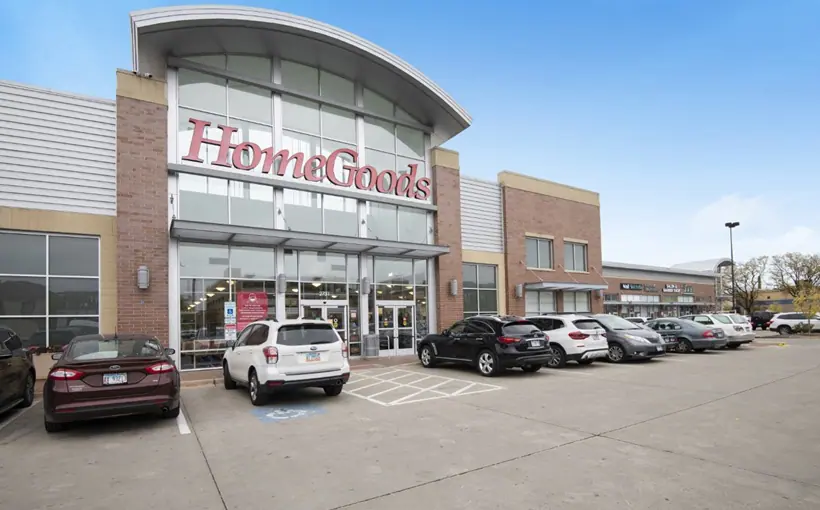 Elston Logan Plaza, a retail center anchored by HomeGoods on Chicago's North Side, sold in a deal arranged by Mid-America Real Estate