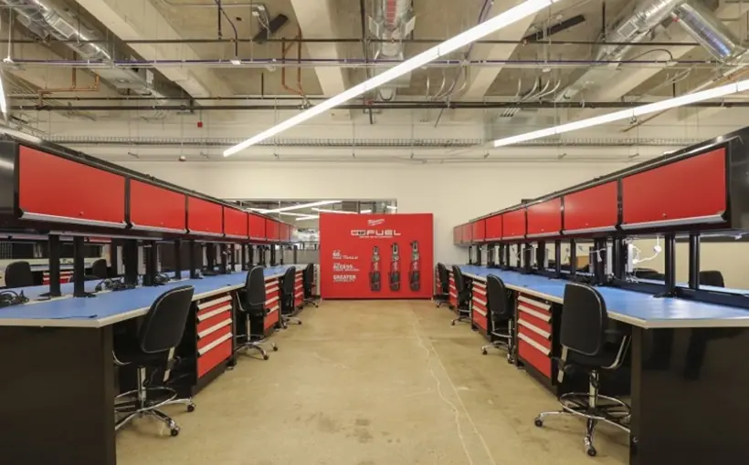 Skender has completed the buildout of a 70,000square-foot engineering office for Milwaukee Tool at Chicago's Old Post Office