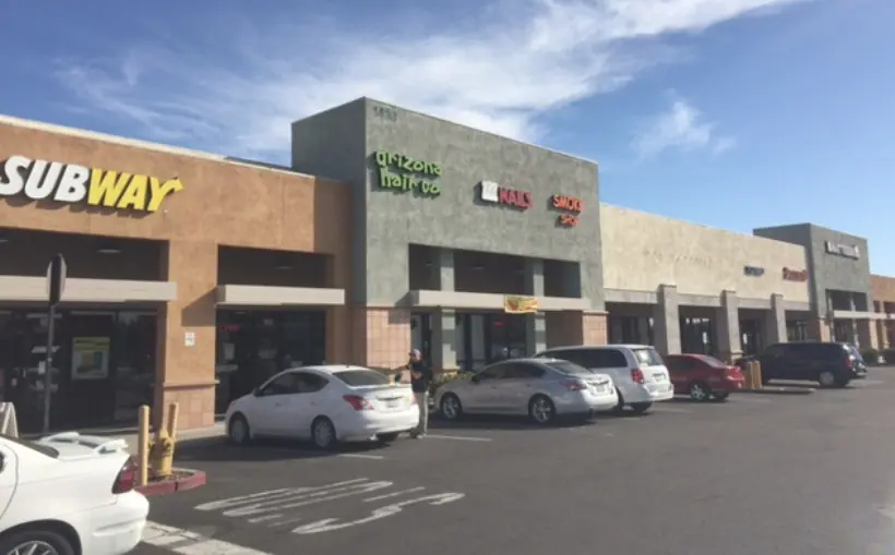 Coldwater Plaza Avondale Sells
