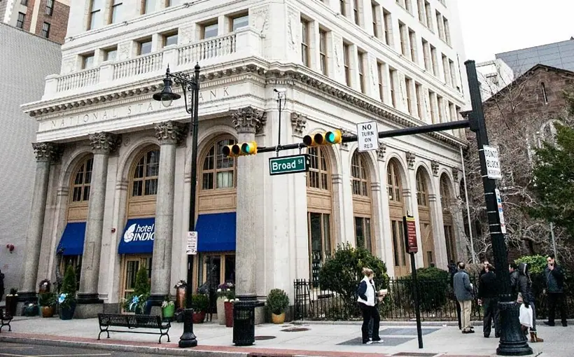 Parkview Financial provided a $21.5-million to convert the 110-year-old 810 Broad St. in Newark, NJ into apartments