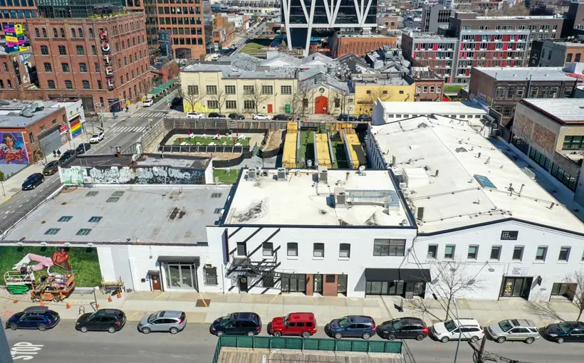 A B6 Real Estate Advisors team is representing Cayuga Capital Management in marketing a retail property in Williamsburg, Brooklyn for sale