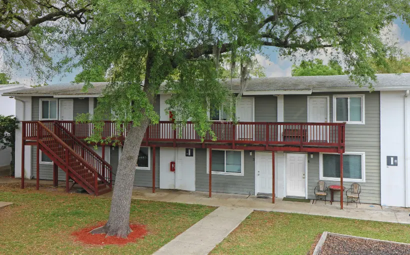 TASS Investments has paid $8.5 million for the two-property Tree Hill Multifamily Portfolio in Jacksonville, FL for $8.5 million.