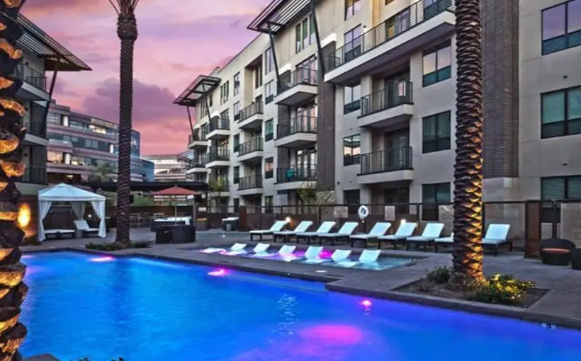 Moderne Scottsdale Record