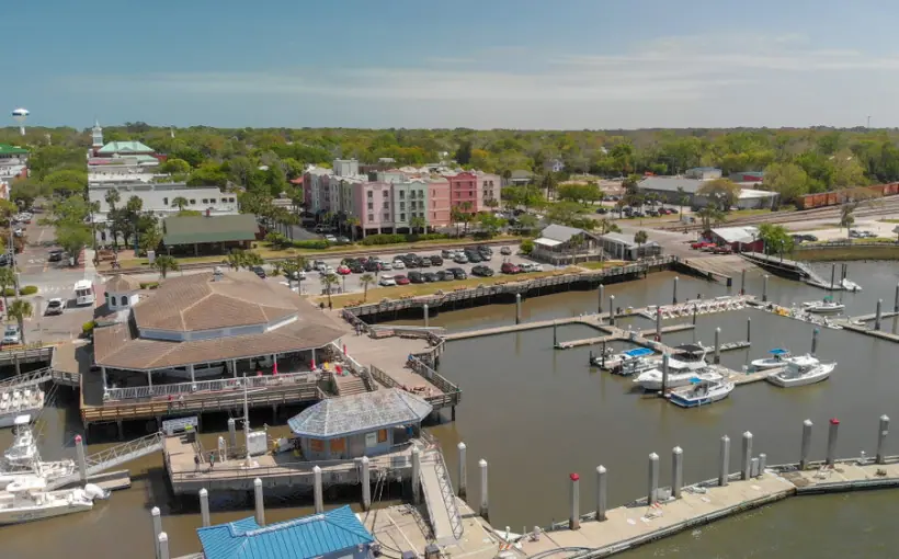 RREAF Holdings and Innisfree Hotels have acquired Ocean Coast Hotel and Amelia Hotel in Amelia Island, FL.