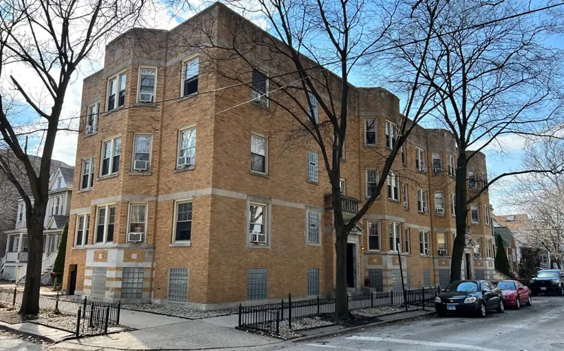 Essex Realty arranged the sale of 1401 W. Randolph St., a Chicago apartment property that sold after days on the market