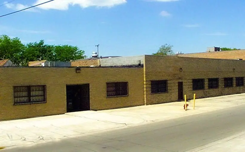 Steven Kohn of Avison Young arranged the sale of a multi-tenant industrial building on Chicago's Northwest Side
