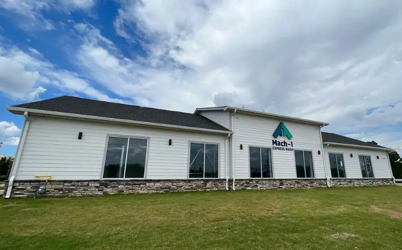 RealSource Group has completed the $4.3-million pre-sale of a net-lease investment occupied by Mach-1 Express Car Wash in Huntsville, AL.