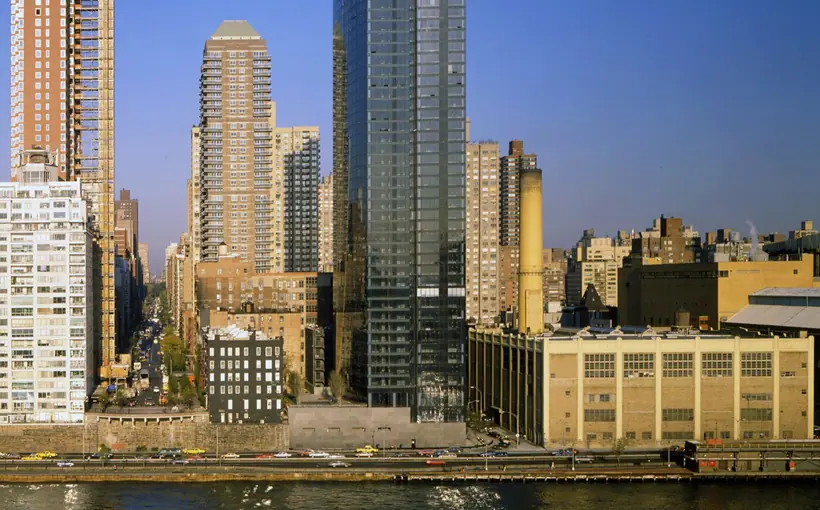The portfolio Black Spruce and Orbach are acquiring includes 1 East River Pl.