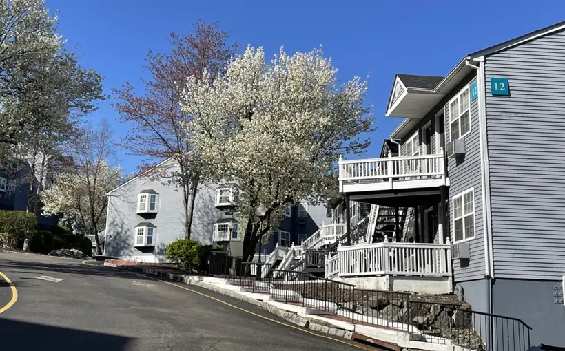 MC Real Estate Partners and Tokyo Trust Capital acquired Nob Hill Apartments in the Westchester County community of Elmsford, NY