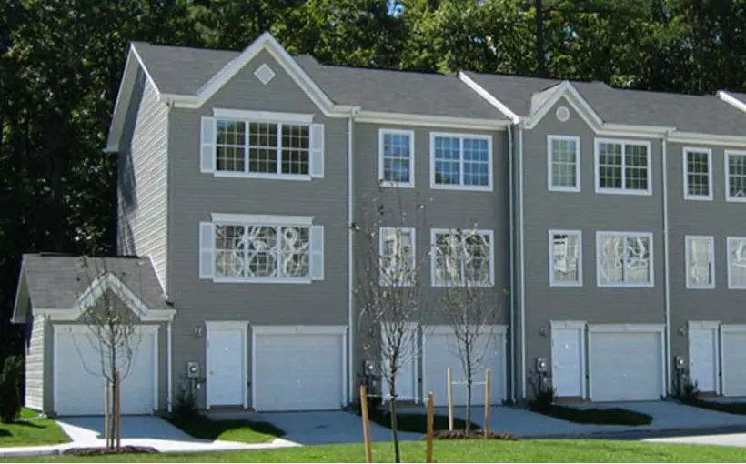 Linden Property Group has purchased River Bay Townhomes in Lexington Park, MD with a $19.5-million acquisition loan arranged by JLL.