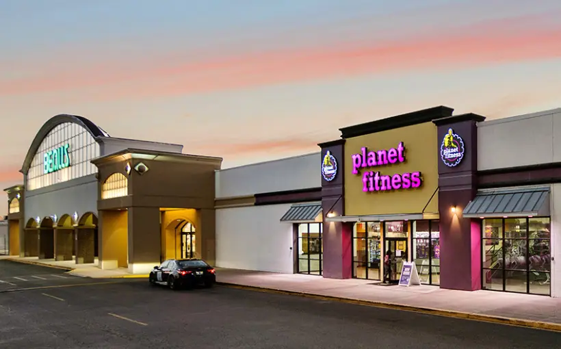 RCG Ventures LLC has sold the Village Oaks shopping center in Pensacola, FL for $16 million.