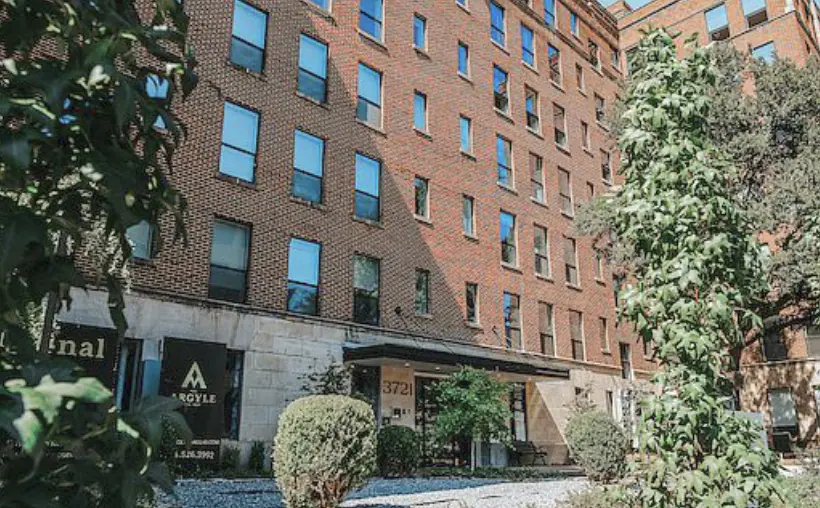 CBRE Lists Dallas Argyle