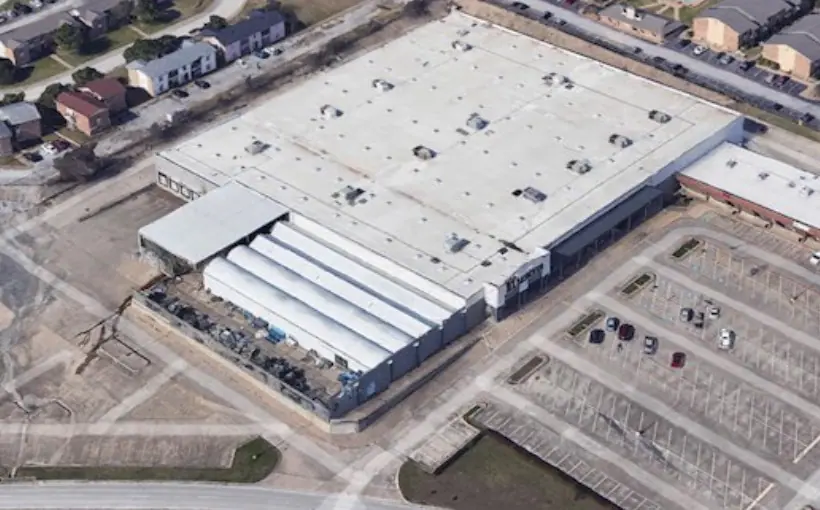 TradeLane Properties to convert big box to warehouse in Fort Worth