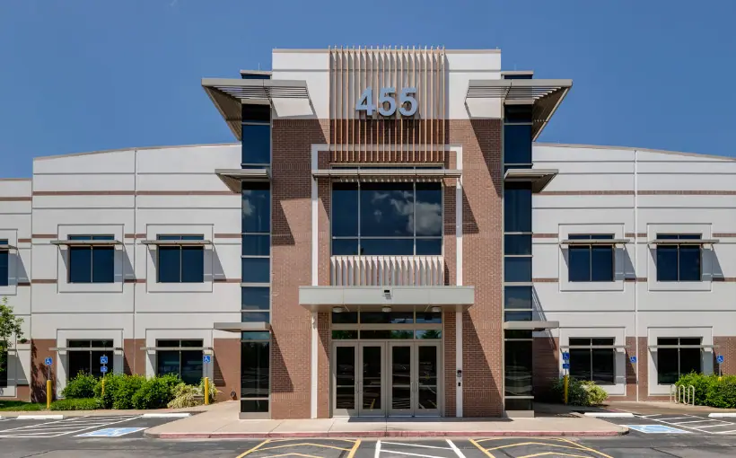 Elmington Capital has purchased an office building in Franklin, TN with a $29-million acquisition loan from Knighthead Funding, LLC.
