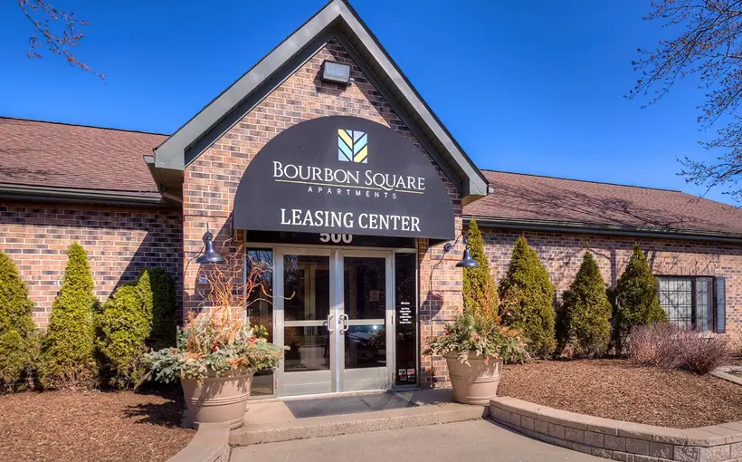 Bourbon Square Apartments in Palatine, IL has traded for a reported $139.3 million, the highest price ever paid for a suburban Chicago multifamily property