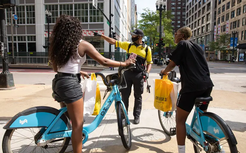 The Chicago Loop Alliance is expanding its Loop Ambassadors program throughout the Central Loop