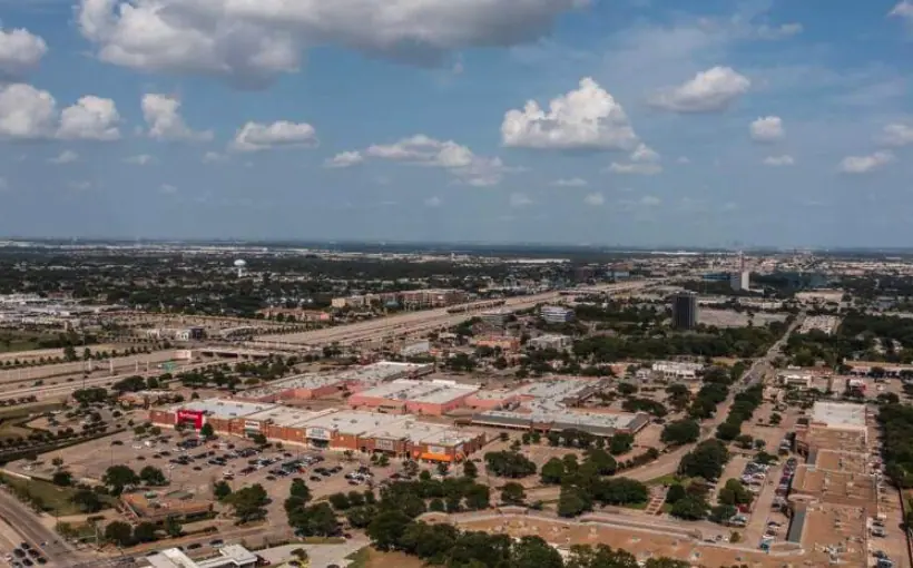 Arlington's Lincoln Square to get new owners and new look