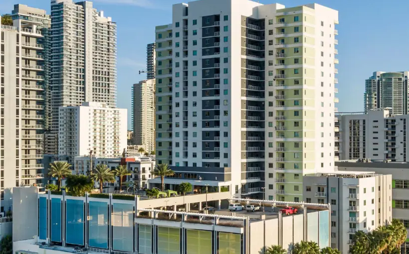 Harbor Group International has acquired the Miro Brickell residential tower in Miami, FL for $184.5 million.